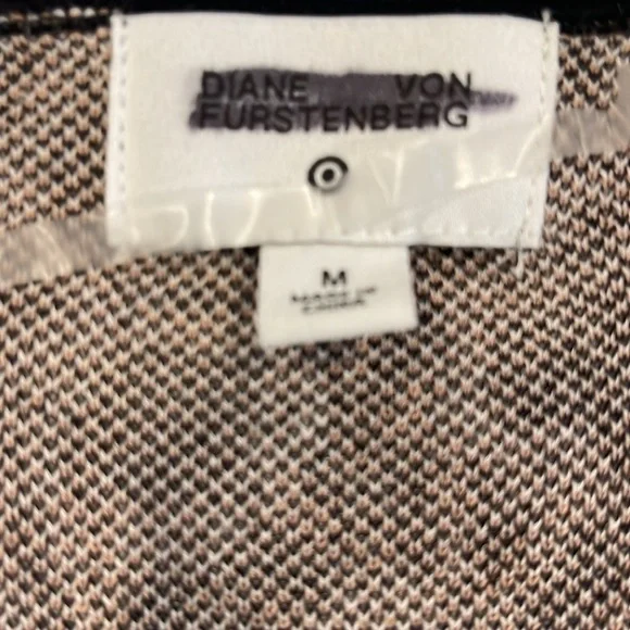 0107 Vintage DVF Leopard Print Wrap Dress SZ - Medium. Diane Von Furstenberg - Picture 4 of 10